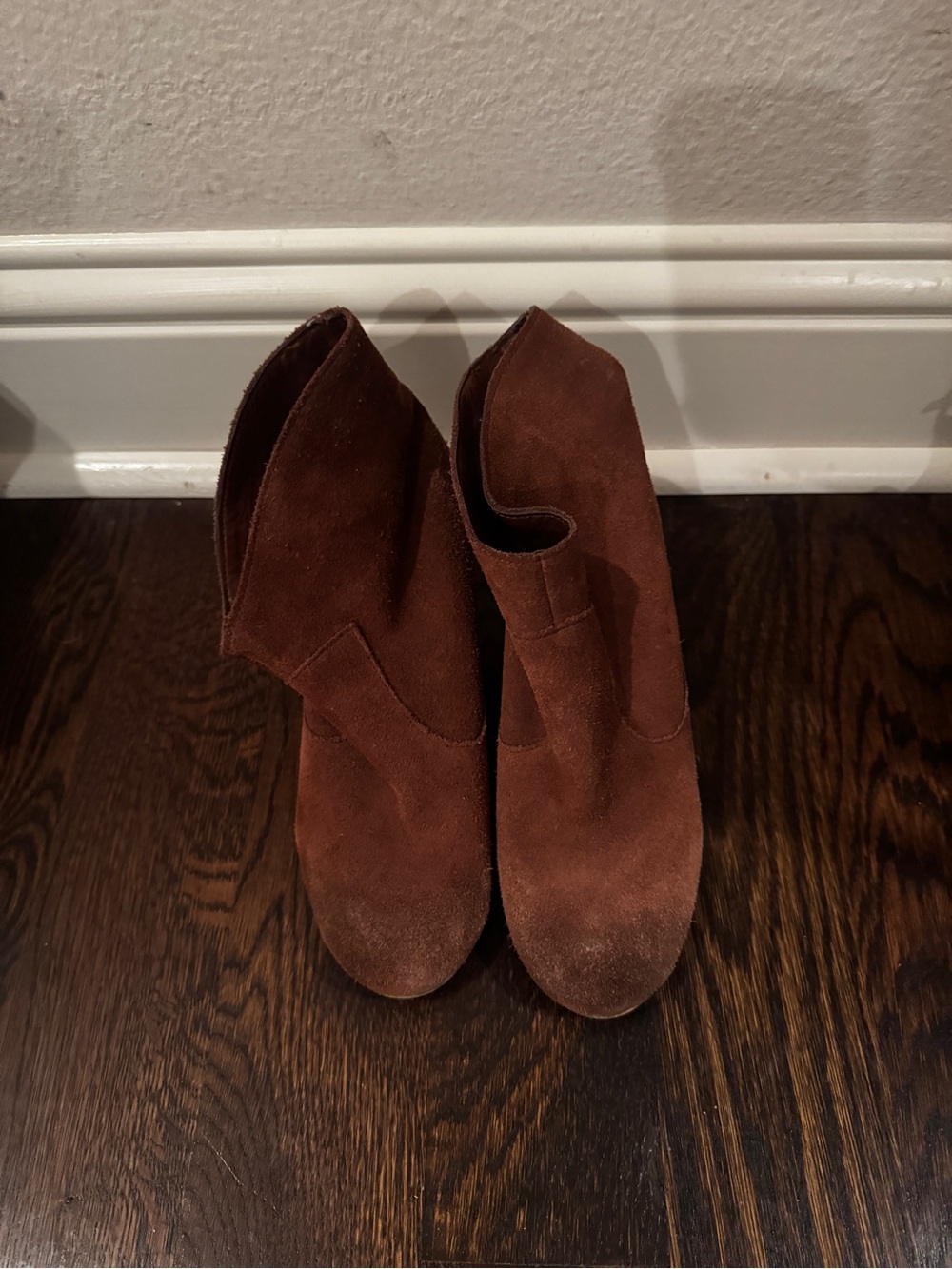 Vintage Ecote Brown Suede Dip Toe Heeled Ankle Boots